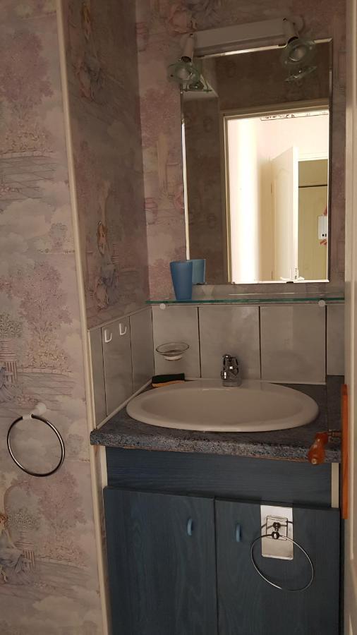 La Providence, Chambres D'Hotes Saint-Sernin-du-Plain Eksteriør bilde